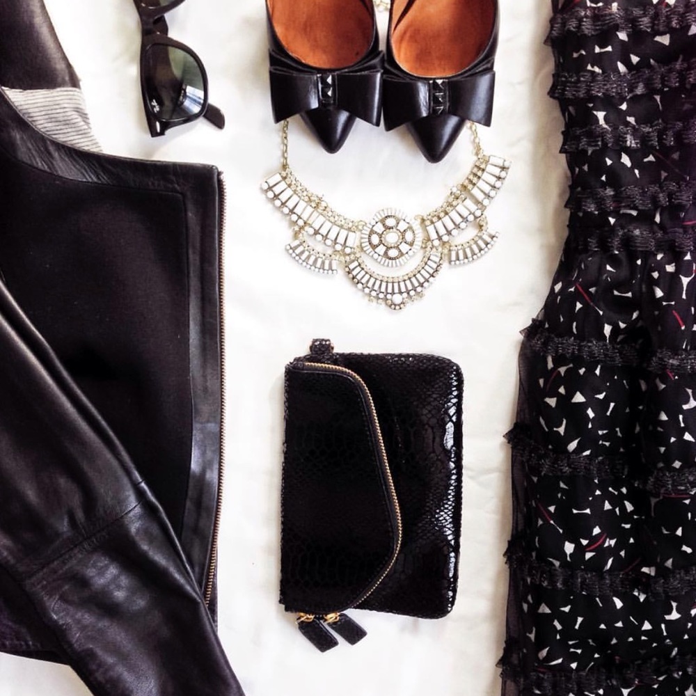 Beautiful White Statement Necklace - image 4